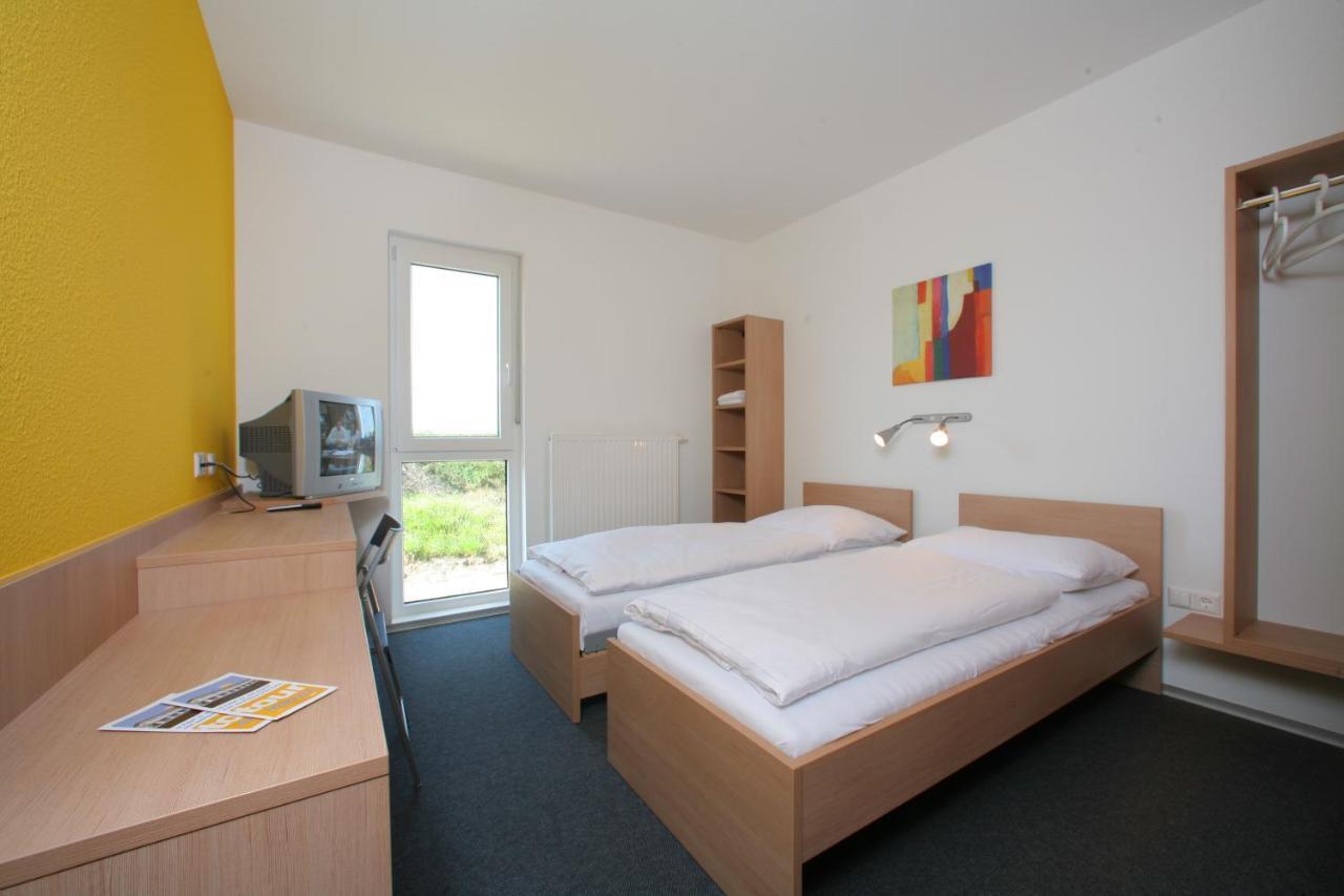 Wilfersdorf  Tour-Motel الغرفة الصورة